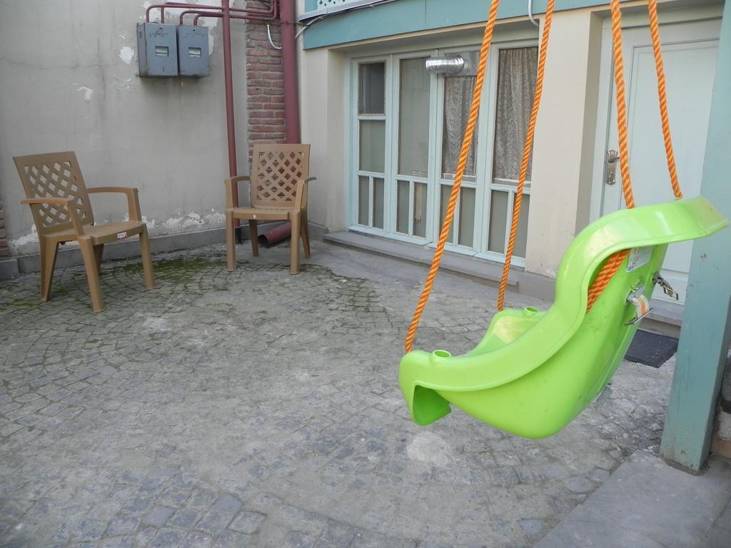 Old Yard Guest House Tbilisi Exterior foto